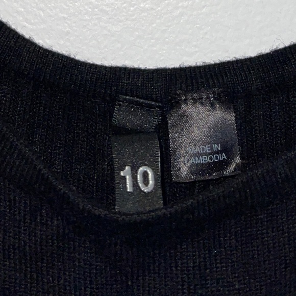 Short Ribbed Dress - Picture 4 of 4